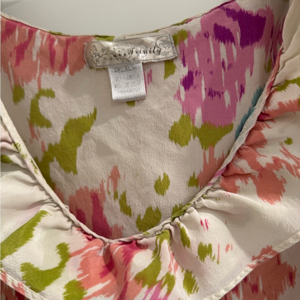 Trinity Colorful Floral Sleeveless Blouse - Picture 3 of 8